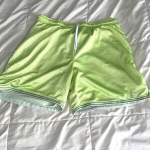 Nike Mesh Shorts💚